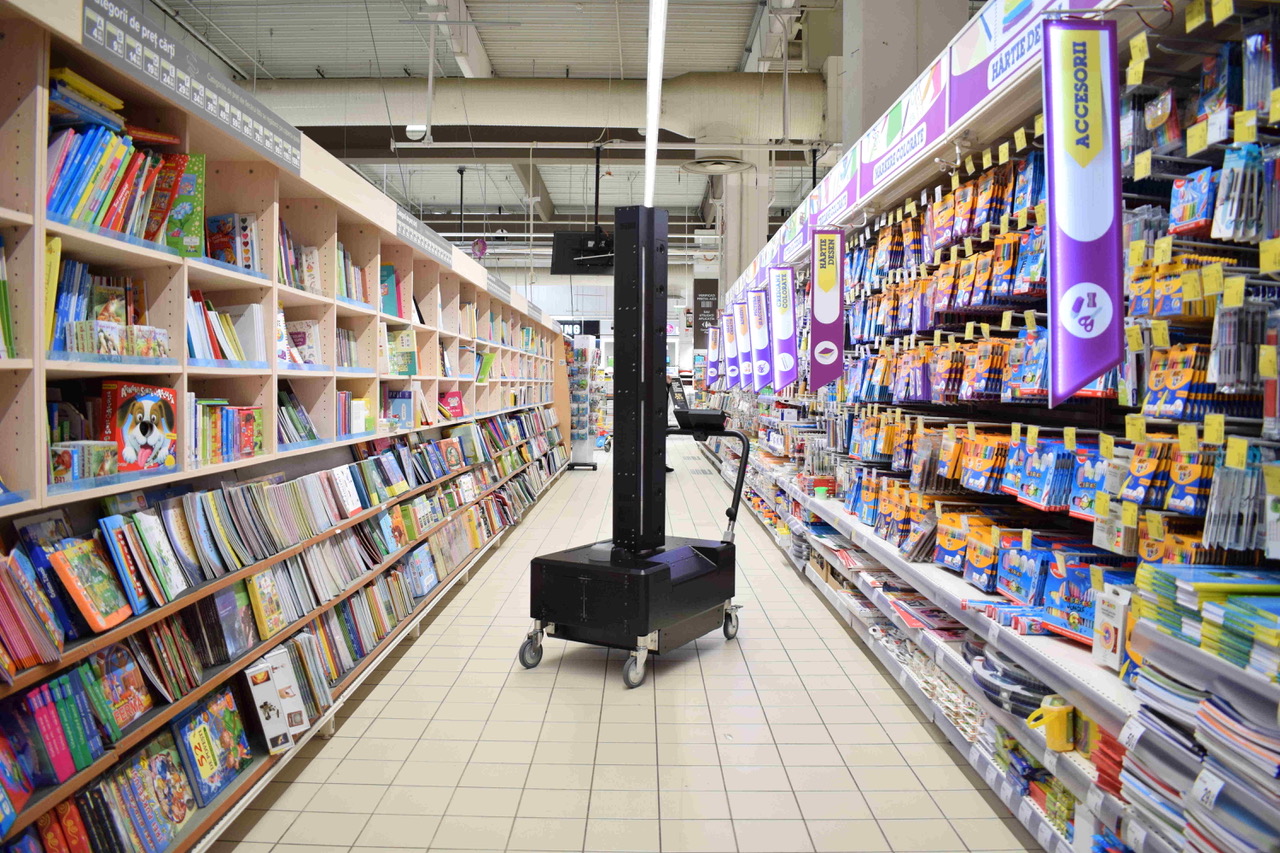 Adapta Robotics lansează primul robot de retail în parteneriat cu Carrefour România