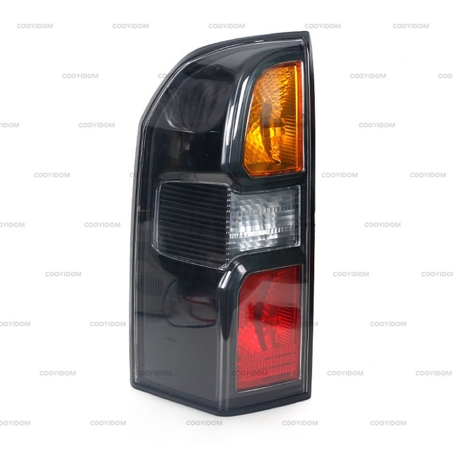 Lampa Spate Pentru Nissan Patrol [2]