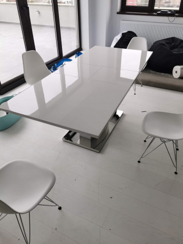 Asamblare Mobila - Serviciu Profesional de Montaj și Asamblare Mese și Scaune