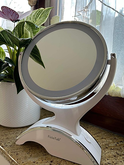 Oglinda Cosmetica FizioTab®, Iluminata Led, Dimabila, 2 Fete, Marire 10X, Baterii si Cablu USB Incluse, Alb [14]