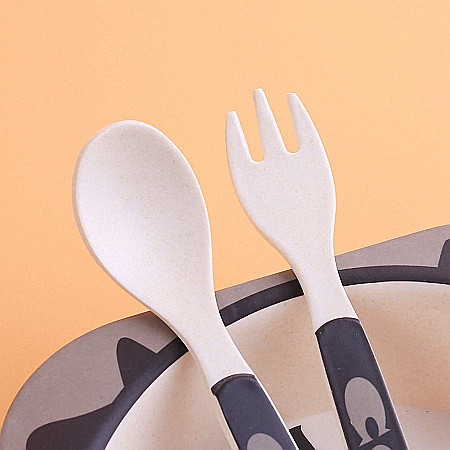 Set de masa si tacamuri pentru copii din fibra de bambus, farfurie 2 compartimente, FizioTab Kids, Vacuta [5]