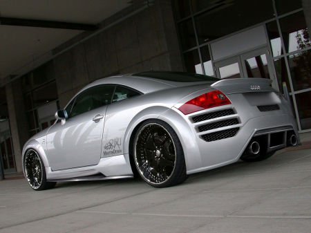 Bara spate - Bara spate AUDI TT < R8 LOOK >