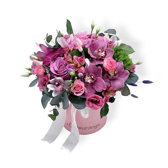 Top 5 buchete și aranjamente florale pentru iubita ta – alege flori care spun „Te iubesc”