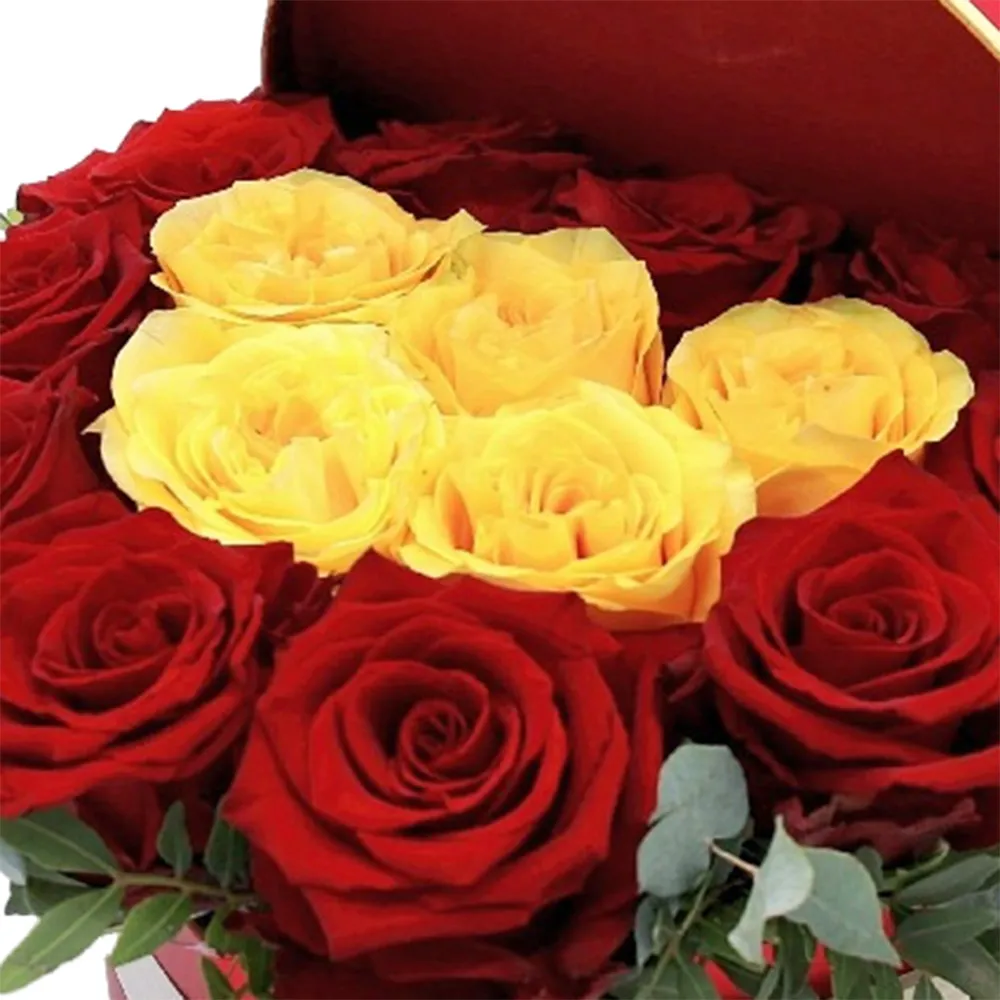 Aranjament Inima I'm Falling For You – 15 trandafiri rosii si galbeni, Fleurange Baia Mare [2]