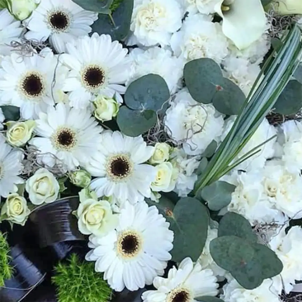 Aranjament Funerar Inima – garoafe cale mini-gerbera sweet williams, Fleurange Baia Mare [2]
