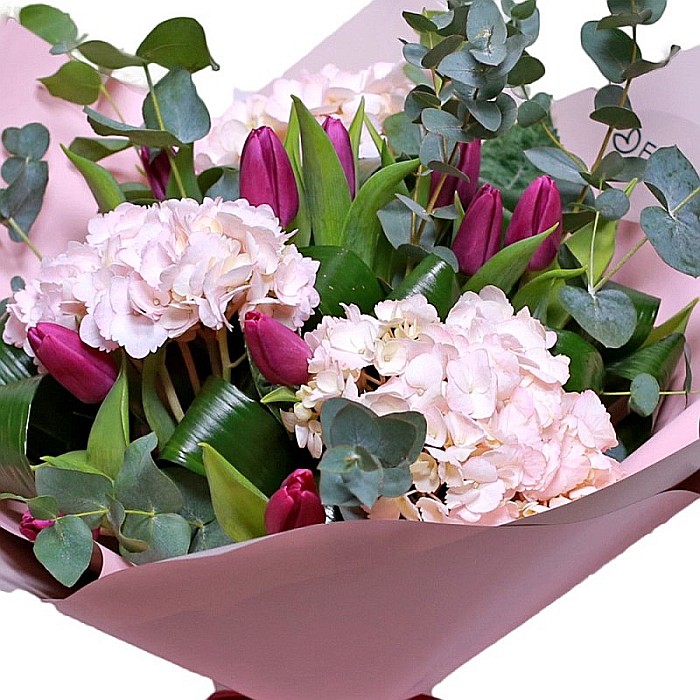 Buchet cu lalele si hortensii [2]