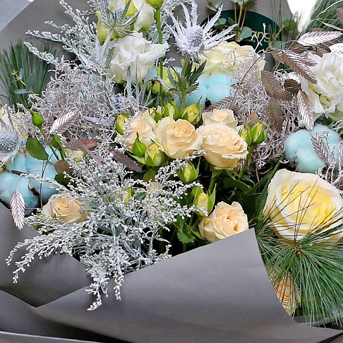 Buchet Delice – Aranjament Floral Elegant în Nuanțe Calde [2]