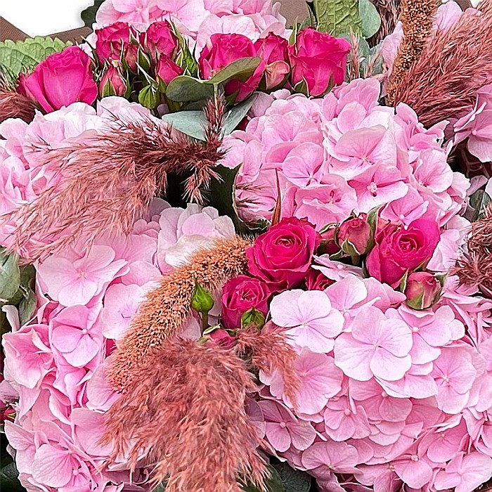 Buchet Hortensii și Mini-Rose [2]