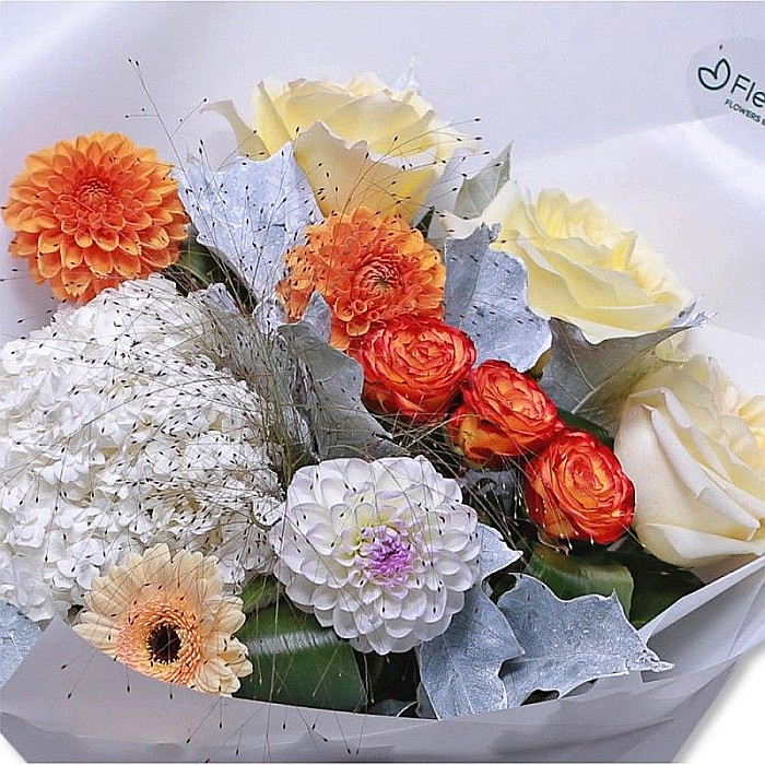 Buchet Orange Mood – Dahlii, hortensie, trandafiri, mini trandafiri [2]