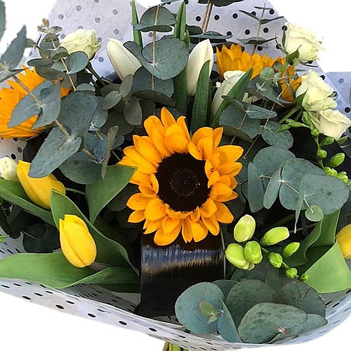 Buchet cu floarea soarelui si lalele [2]