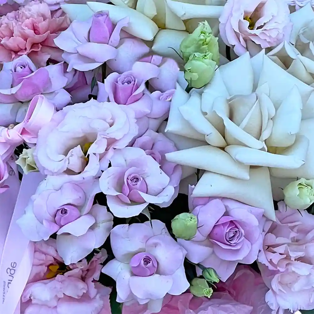 Cos Farmece - trandafiri, garoafe si lisianthus mov, Fleurange Baia Mare [2]