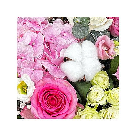 Aranjament Floral Adorable cu hortensie, trandafiri și bumbac – Fleurange [1]