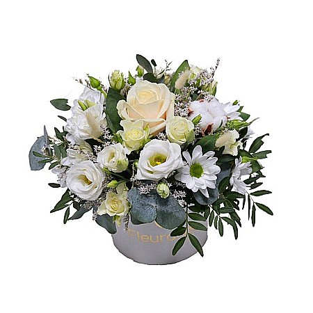 Pentru Bunica - Aranjament Floral All White