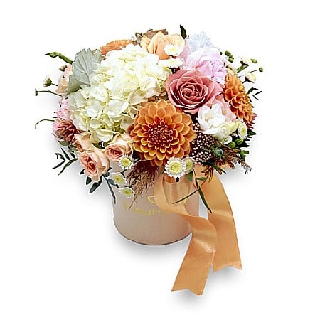 Pentru Bunica - Aranjament Floral Delicat