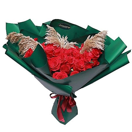 Buchete Flori - Buchet 35 Trandafiri Roșii – Simbol al Dragostei și Devotamentului