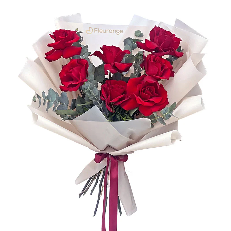Buchete Trandafiri Rosii - Buchet 7 Trandafiri Petalați – Roșii cu Pistacia, Fleurange Baia Mare
