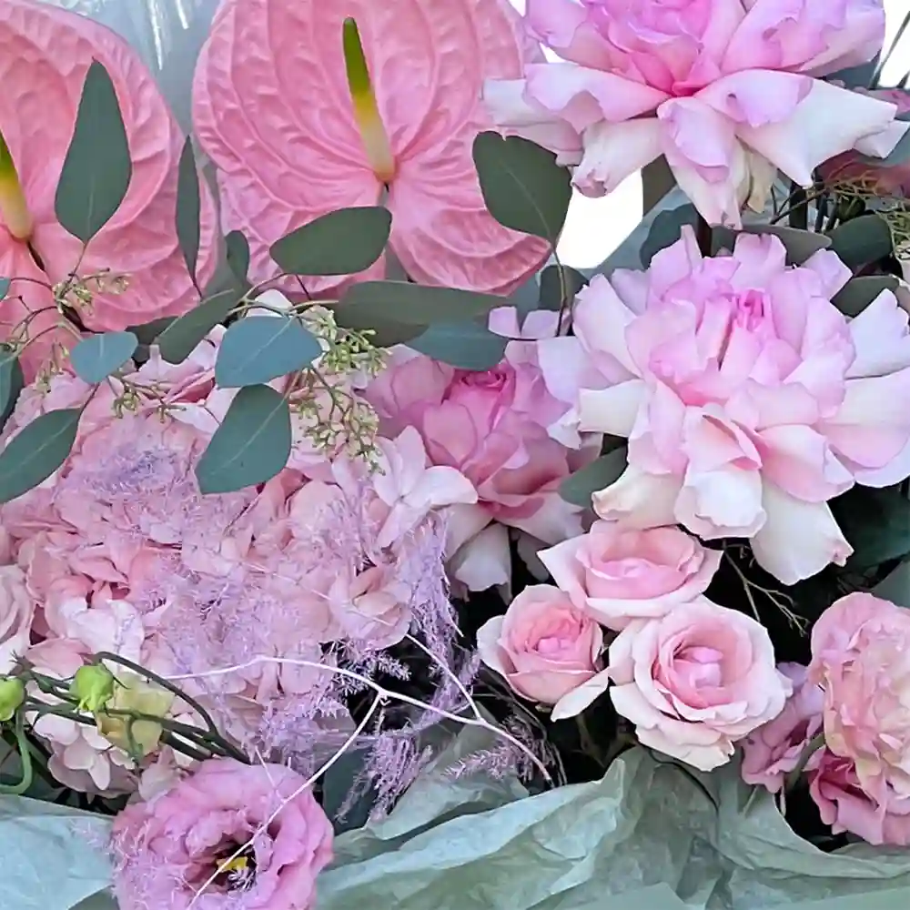 Buchet Aurora – anthurium hortensie garoafe pampas roz verde, Fleurange Baia Mare [2]