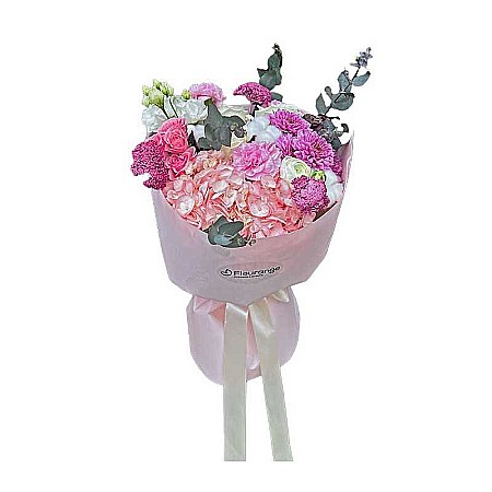 Buchete Flori - Buchet de flori Be Loving cu mini-rosa, trandafiri, garoafe, lisianthus, hortensia și elemente speciale precum bumbac și lotus, aranjat elegant pentru livrare în Baia Mare.
