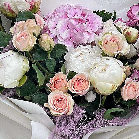Buchet Bloom cu Bujori și Mini Trandafiri Roz – Flori de Primăvară [1]