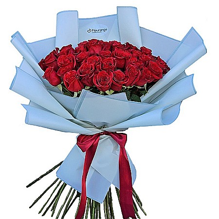 Buchet cu 33 de Trandafiri Roșii