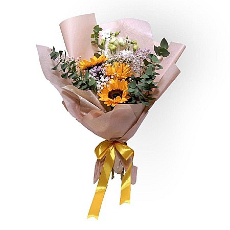 Pentru Mama - Buchet 3 Flori de Floarea-Soarelui, Gypsophila și Lisianthus