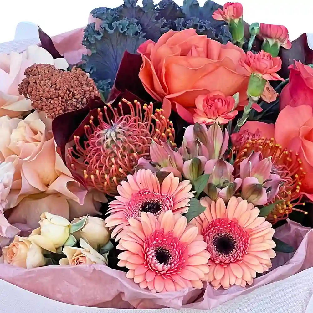 Buchet Somon si Piersica - protea, trandafiri peach si germini, Fleurange Baia Mare [1]