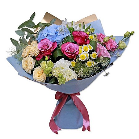 Pentru Iubita - Buchet Hope – Hortensie, trandafiri roz, lisianthus și flori de sezon
