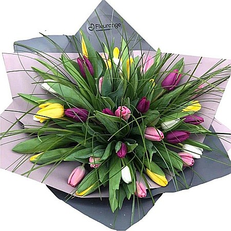 Buchete Flori - Buchet cu 35 lalele multicolore – flori de primăvară vesele, ideale pentru zile de naștere, 8 Martie sau cadouri pentru femei