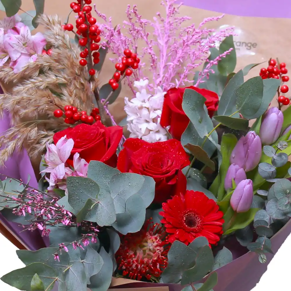 Buchet Lila and Red – zambila lalele trandafiri leucospermum lila rosu, Fleurange Baia Mare [1]
