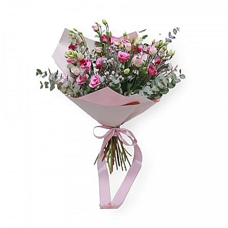 Pentru Mama - Buchet Lisianthus Roz – 13 Lisianthus, Brunia și Eucalipt – Fleurange.ro