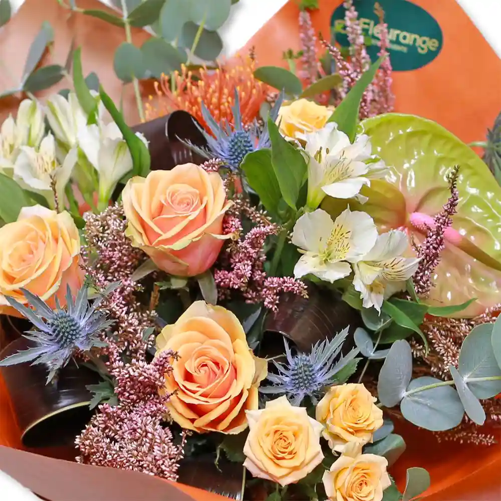 Buchet Love Me – trandafiri rosii, alstroemeria, anthurium, cordyline negru, Fleurange Baia Mare [1]