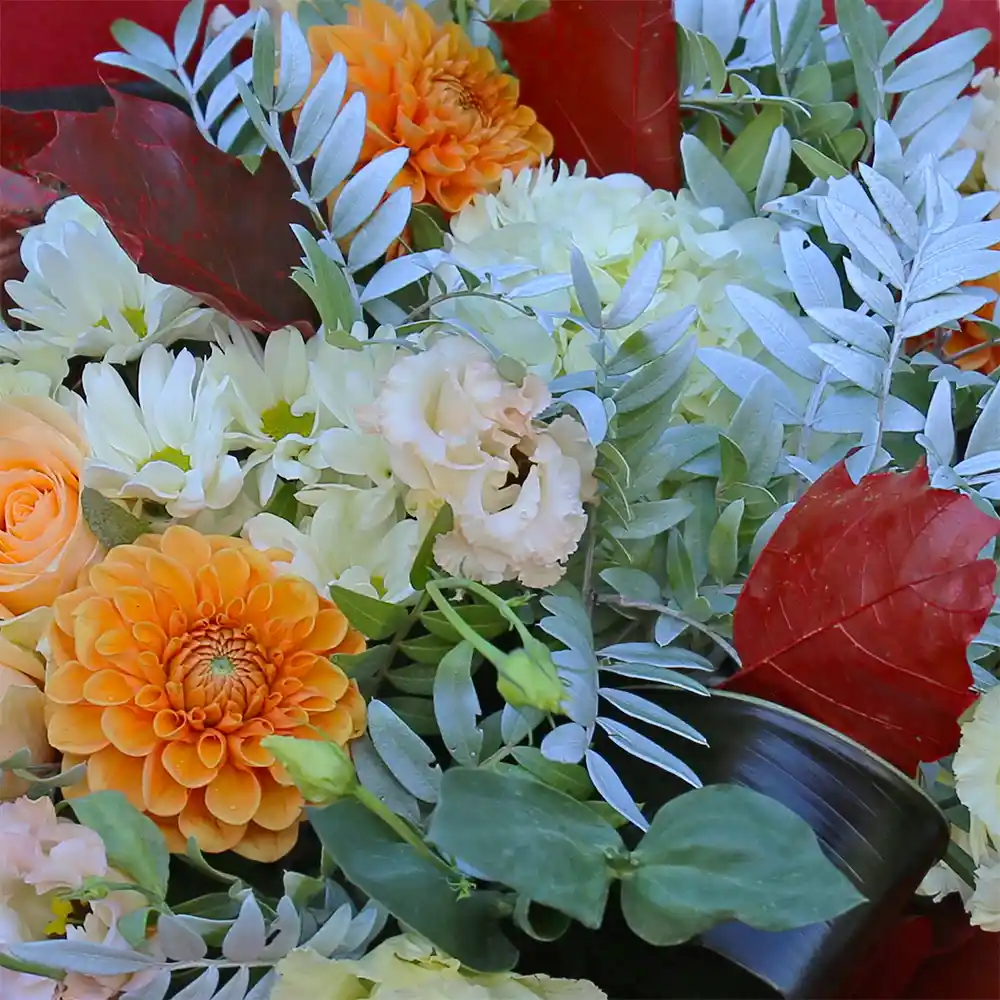 Buchet O Toamna Altfel – dalii lisianthus crizanteme quercus cordyline, Fleurange Baia Mare [1]