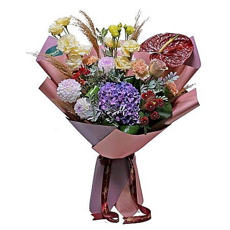 Pentru Bunica - Buchet Regal – Dahlii, hortensie, garoafe, trandafir, lisianthus, anthurium, santini