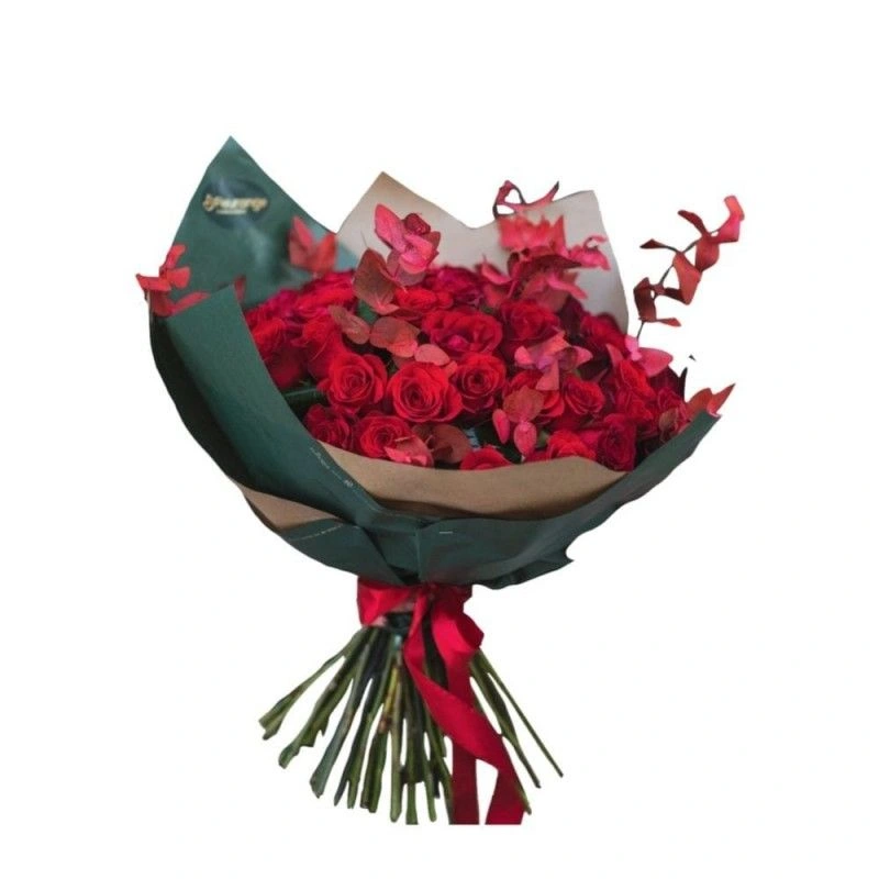 Valentine's Day - Buchet Roses on Fire – 35 trandafiri rosii cu eucalipt, Fleurange Baia Mare