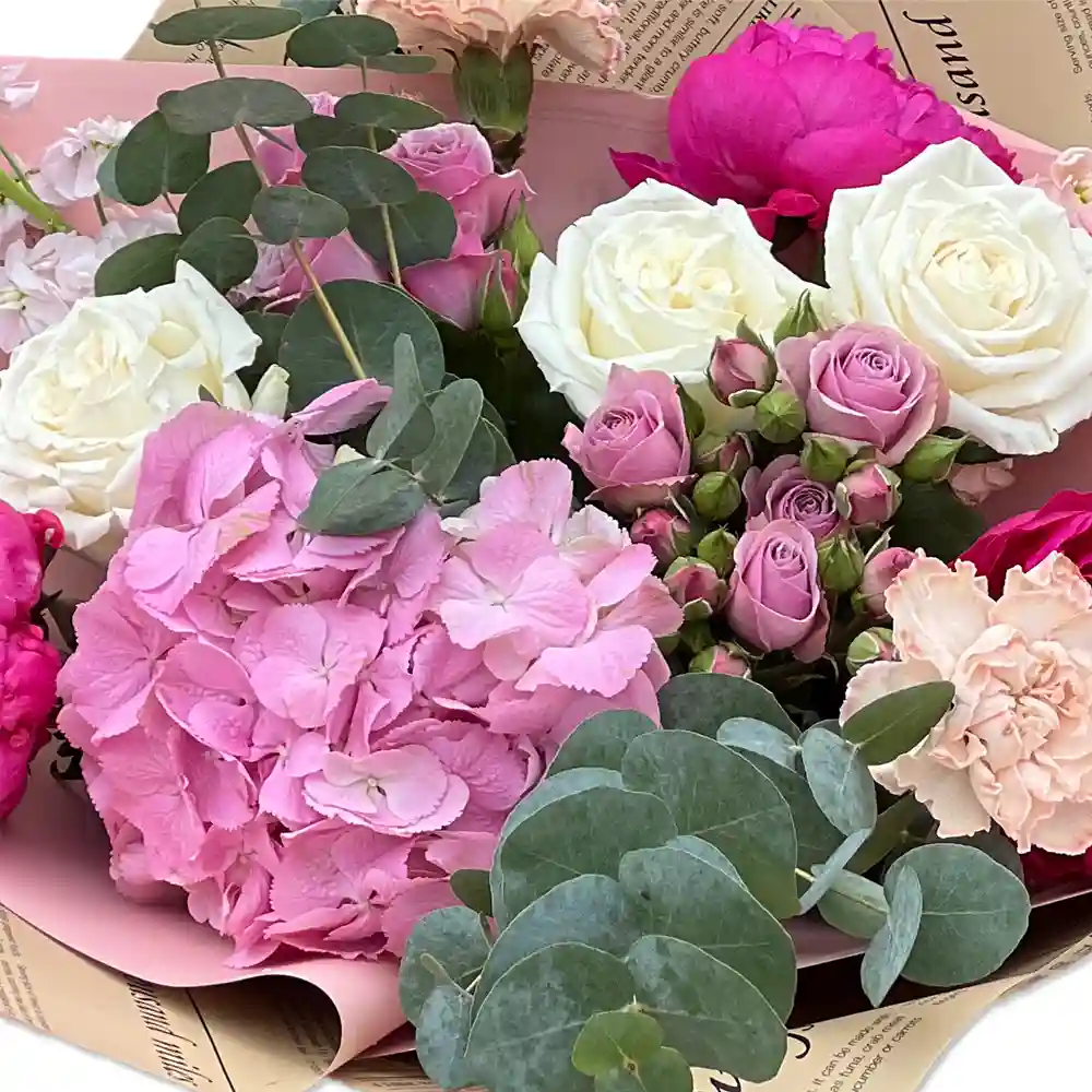 Buchet Shades of Pink – Bujori Hortensie Trandafiri Mathiola Roz, Fleurange Baia Mare [1]