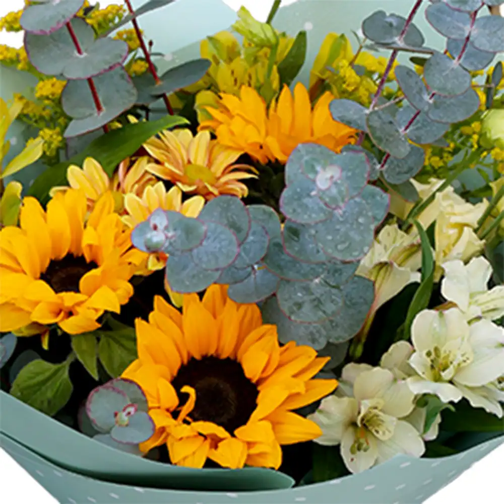 Buchet Sunrise in Your Eyes – floarea soarelui crini peruvieni piersica auriu, Fleurange Baia Mare [1]