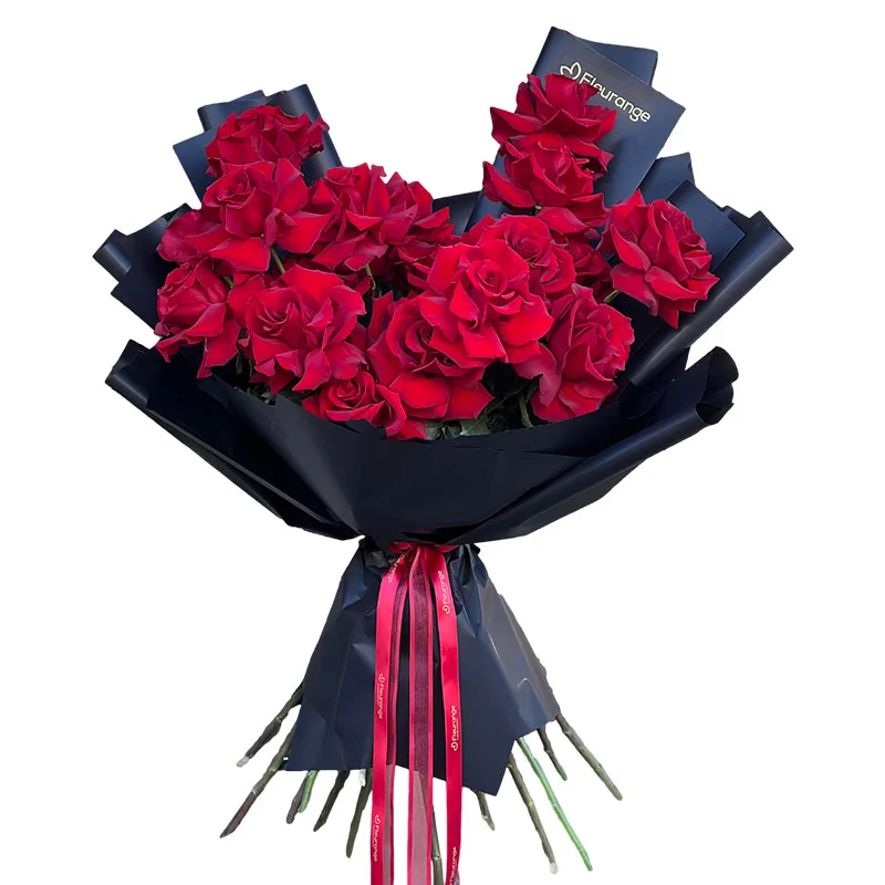 Buchet Trandafiri Flexați – Roșii cu Petale Deschise Manual, Fleurange Baia Mare