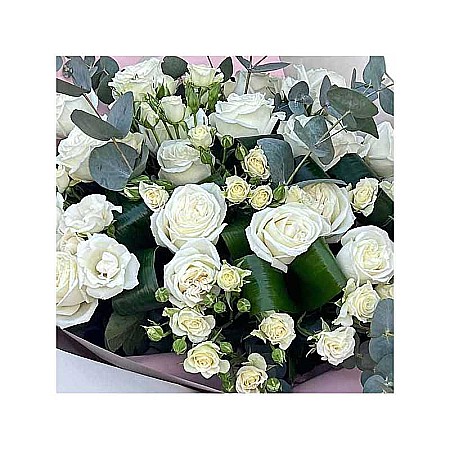 The White Bouquet - Buchet cu 19 trandafiri albi, eleganță și puritate [1]