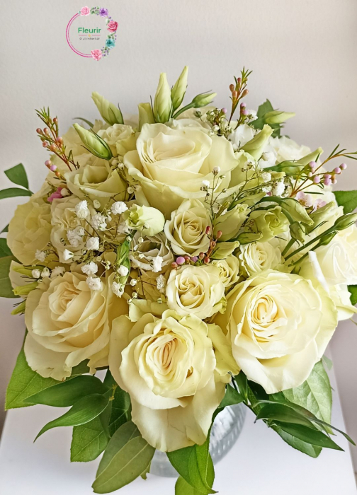 Buchet de Mireasă cu Trandafiri Albi și Flori Delicate | Fleurir [2]