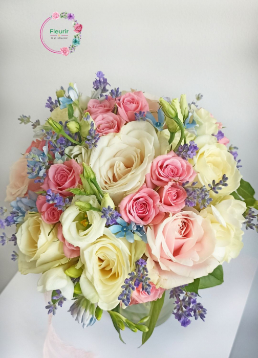 Buchet de Mireasă cu Trandafiri, Lavandă și Hortensie Albastră – Eleganță și Rafinament [2]