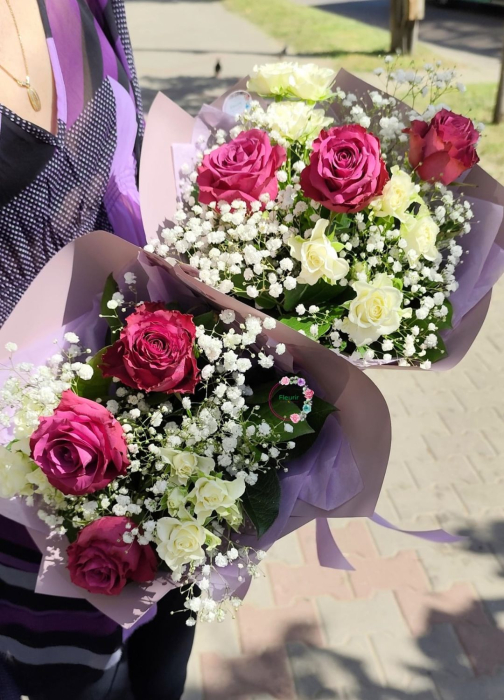 buchet-elegant-flori-proaspete-trandafiri-miniroze-lisianthus-gypsophila-fleurir [4]