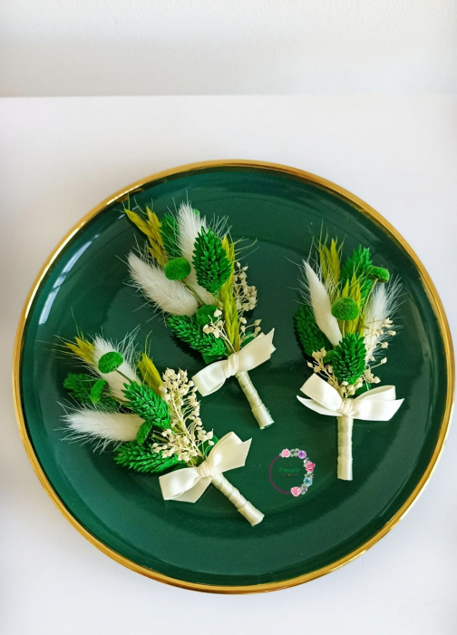 Cocarde Naturale – Accente Verzi pentru Eleganță [1]