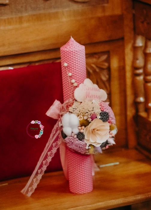 Lumânare Botez Roz Cu Accente Florale Delicate [1]