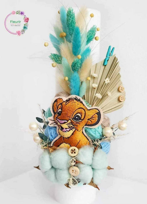 Lumânare Botez Simba cu Accente Naturale și Design Tematic [1]