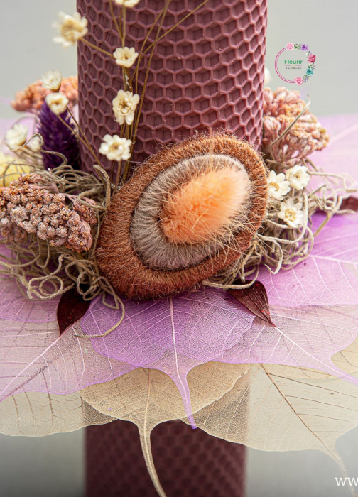 Lumânare Botez Violet-Prună cu Flori Fine și Frunze Presate [3]