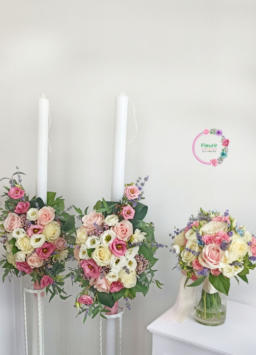 Lumânări de Cununie cu Aranjamente Florale Lungi și Verdeață Luxuriantă [4]