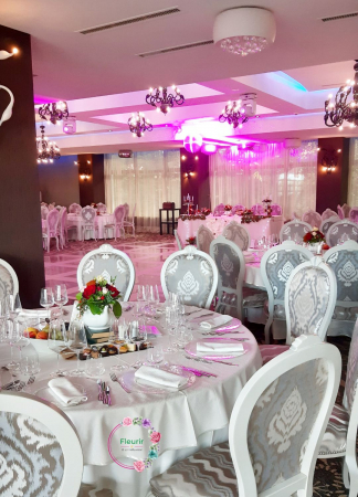 Aranjament în Ceainic pentru Masa Invitatilor [2]