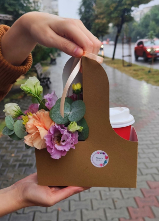 Pachet Bloom & Brew – Buchețel de flori și cafea – Fleurir [2]