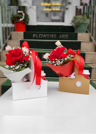 Buchete Flori - Pachet Bloom & Brew – Buchețel de flori și cafea – Fleurir