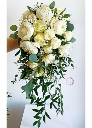 Flori Naturale - Buchet de Mireasă Cascadă cu Bujori și Trandafiri Albi | Fleurir